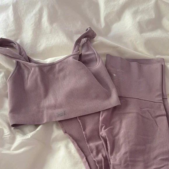 Set Active & Revolve Set - Picture 1 of 1